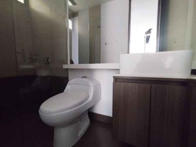 Apartamento de 3 alcobas en arriendo en El Poblado, Medellín, 127 m² · foto 14 de 15