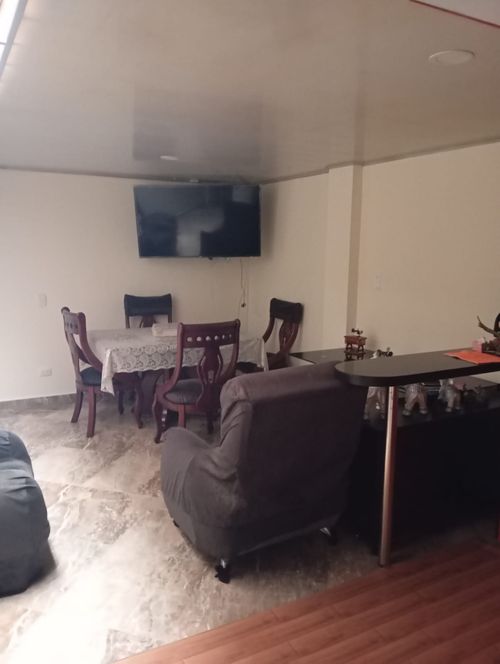 Casa de 3 alcobas en venta en Escondite De Jose, Soacha, 304 m² · foto 2 de 19