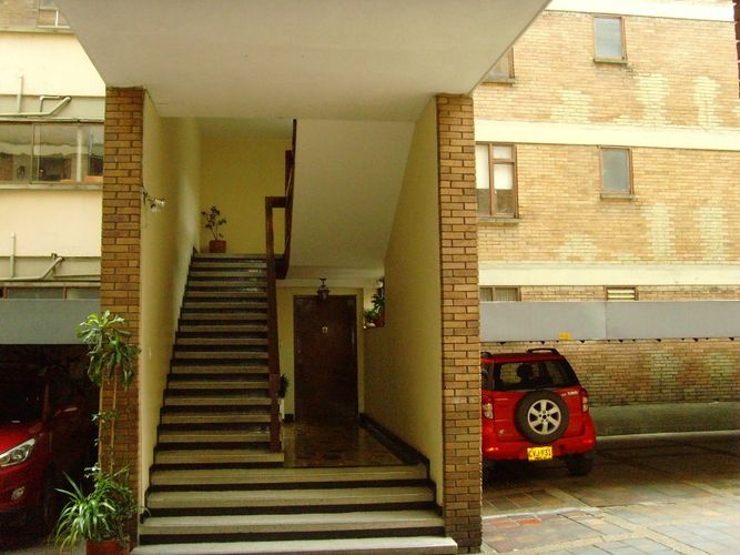Apartamento de 4 alcobas en venta en Chico Norte, Bogotá, 166 m² · foto 3 de 12