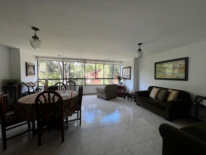 Apartamento de 3 alcobas en venta en El Poblado, Medellín, 135 m² · foto 2 de 14