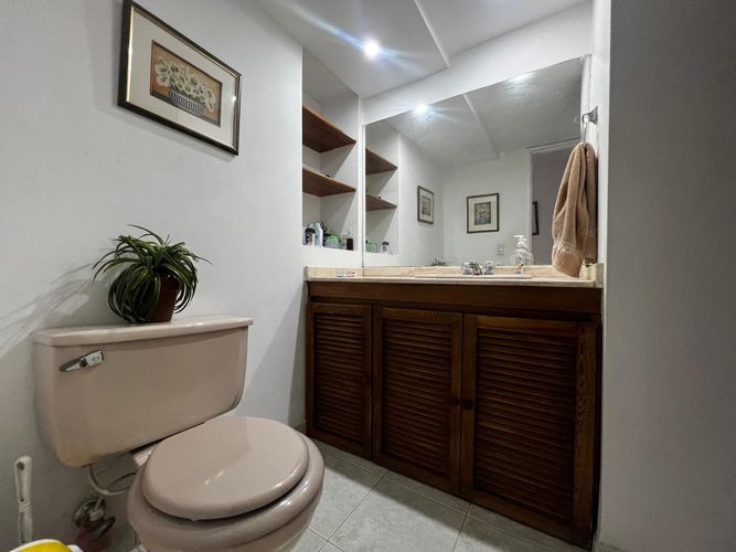 Apartamento de 3 alcobas en venta en El Poblado, Medellín, 135 m² · foto 13 de 14
