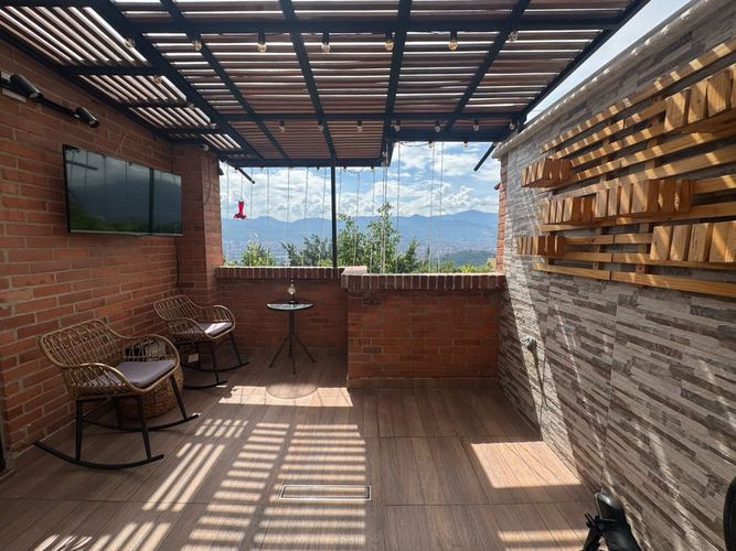 Casa de 4 alcobas en venta en El Poblado, Medellín, 118 m² · foto 14 de 14