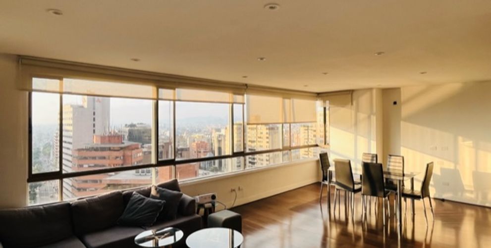 Apartamento de 2 alcobas en venta en Chapinero, Bogotá, 136 m² · foto 2 de 12
