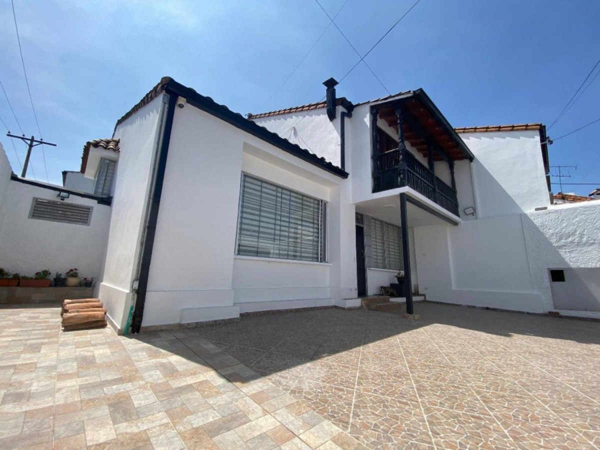 Casa en venta en Las Villas, Bogotá · foto 2 de 24
