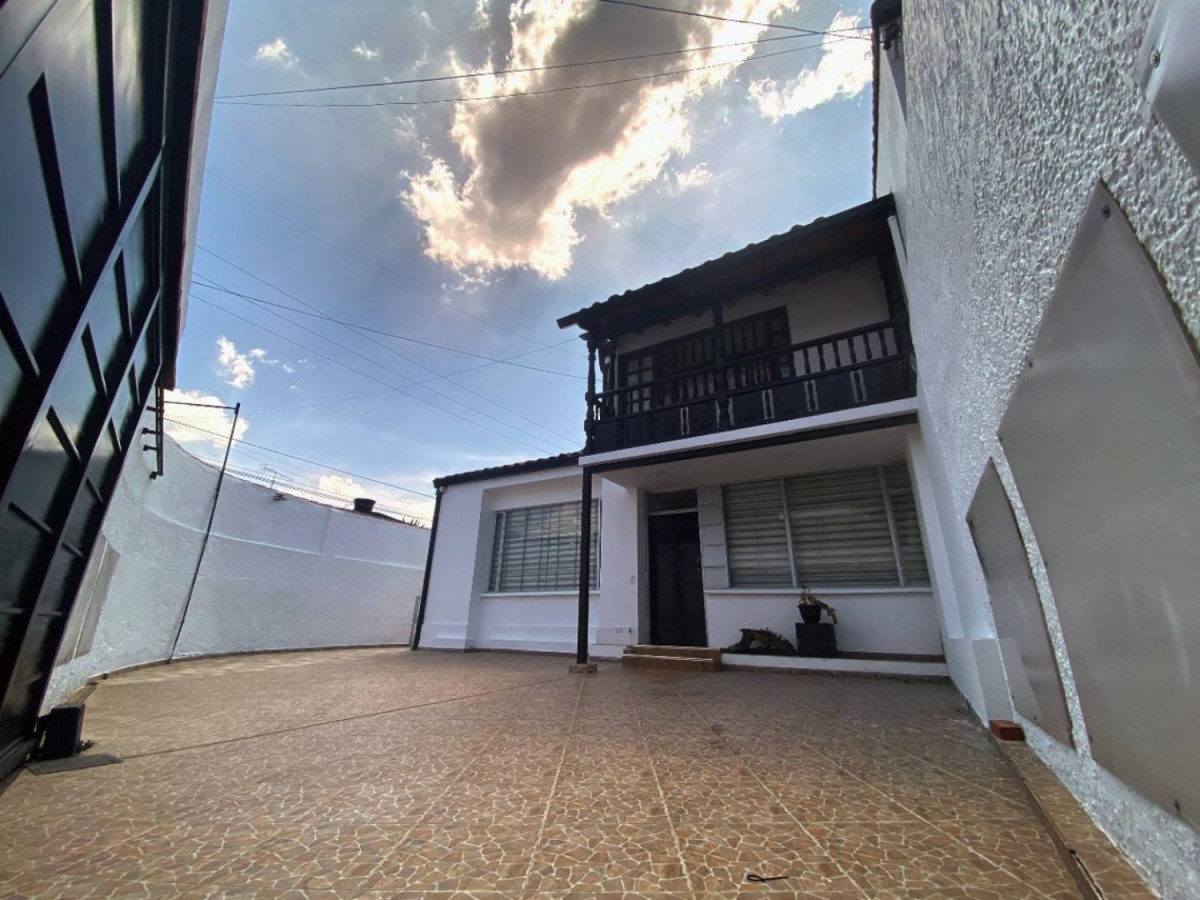 Casa en venta en Las Villas, Bogotá · foto 4 de 24