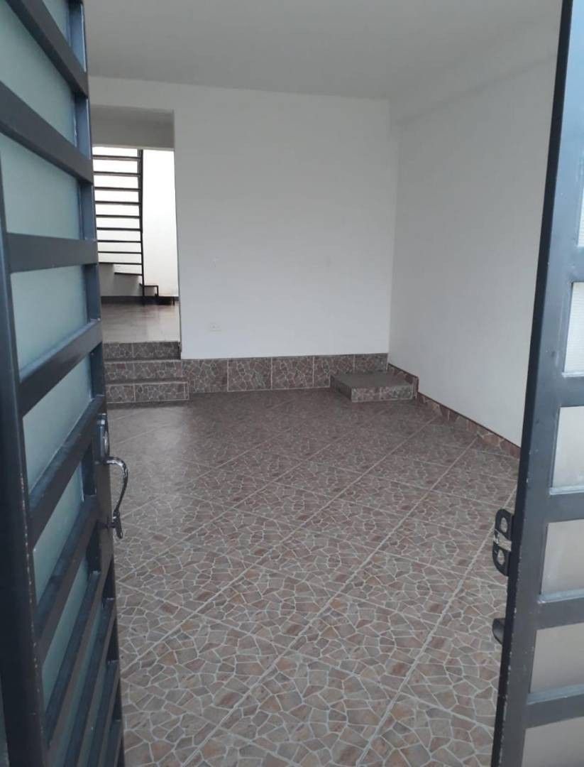 Casa en venta en Las Villas, Bogotá · foto 9 de 24