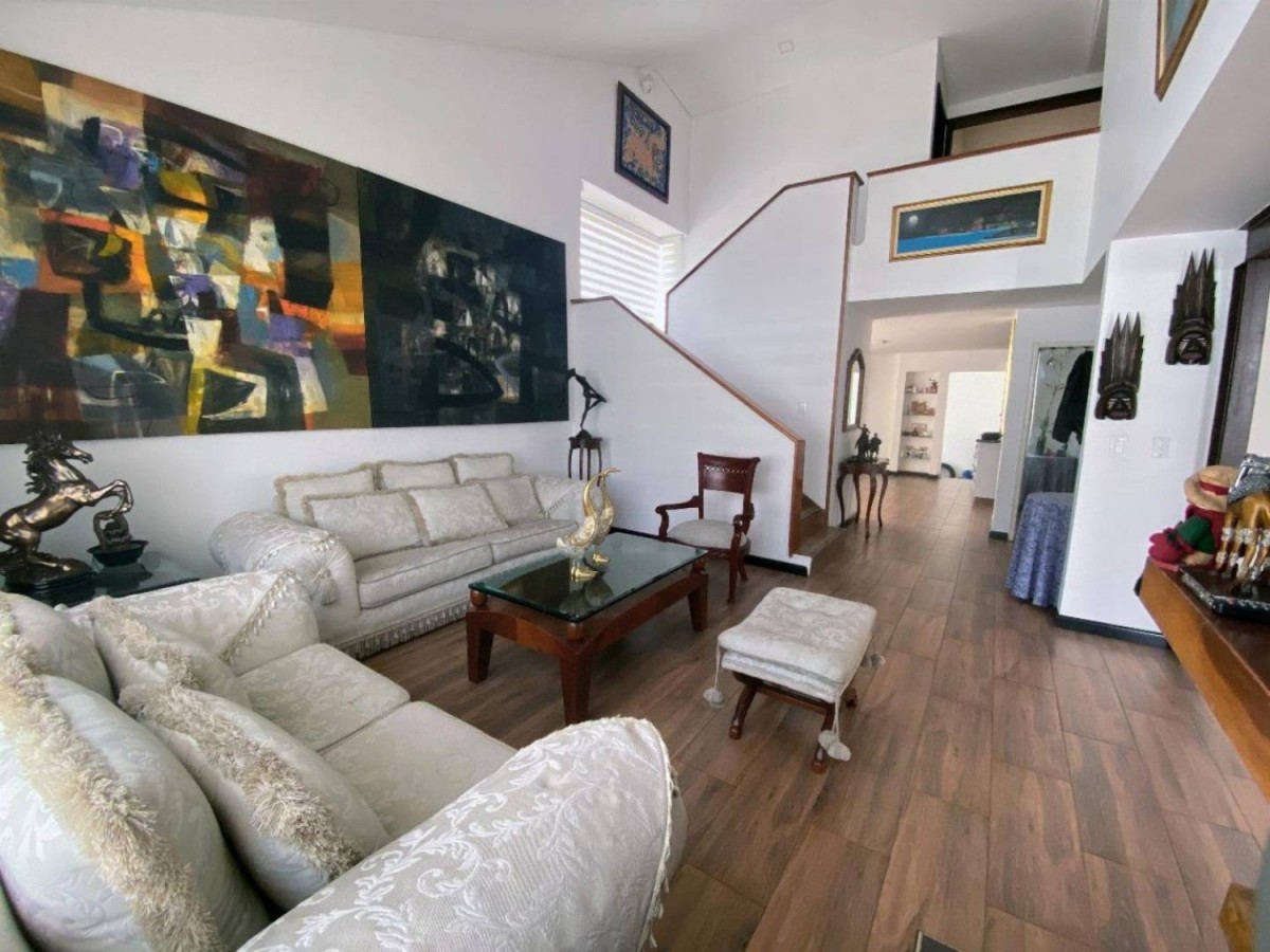 Casa en venta en Las Villas, Bogotá · foto 15 de 24