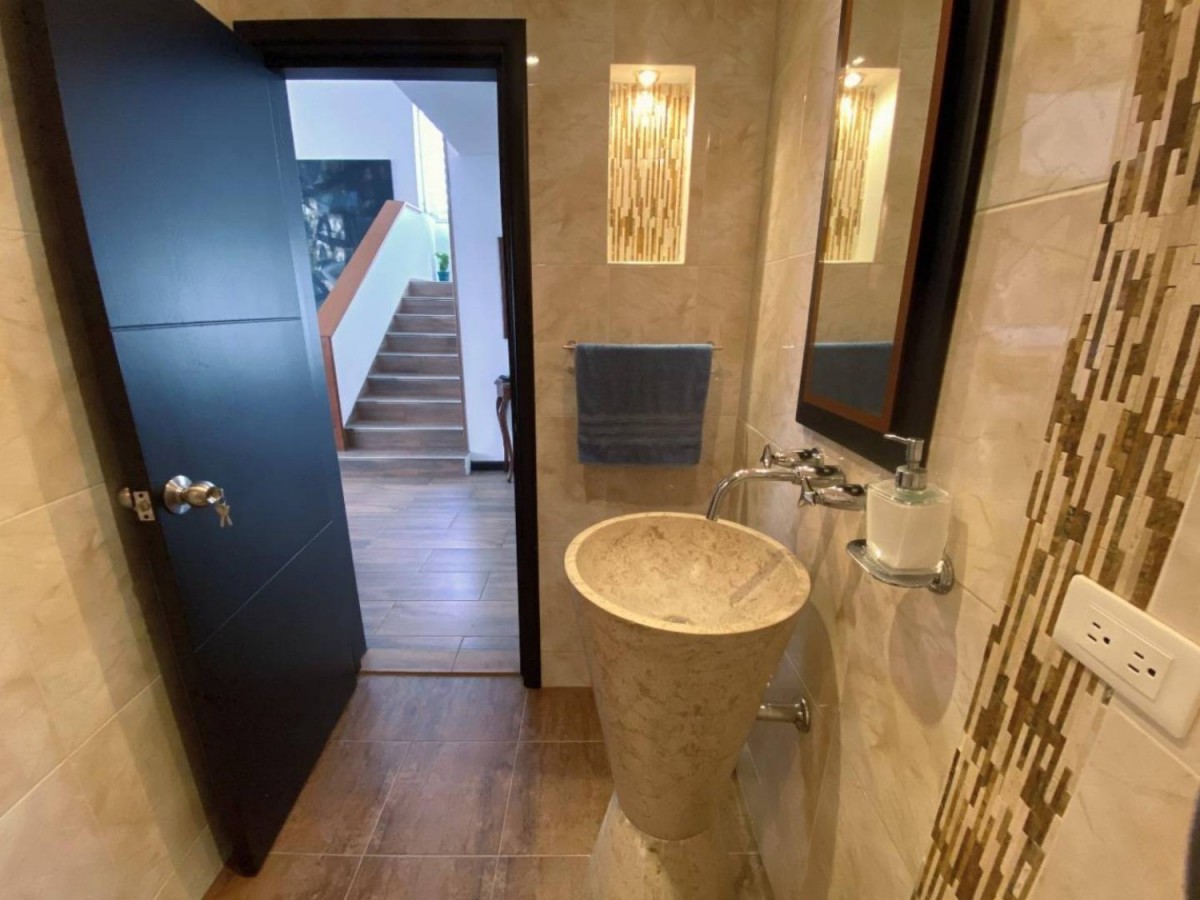 Casa en venta en Las Villas, Bogotá · foto 23 de 24