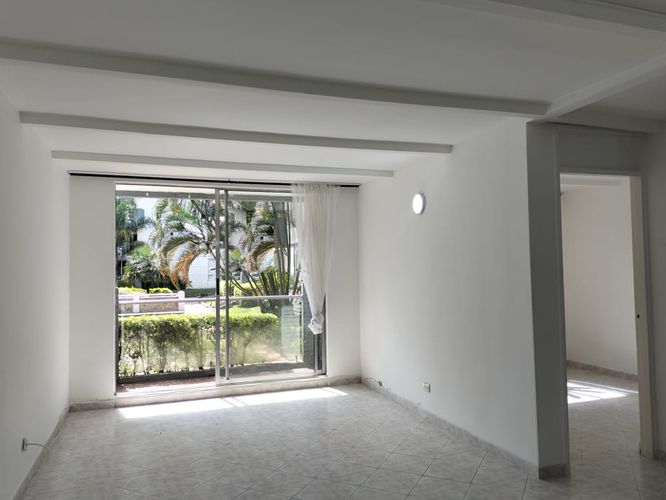 Apartamento de 3 alcobas en arriendo en El Poblado, Medellín, 118 m² · foto 2 de 18