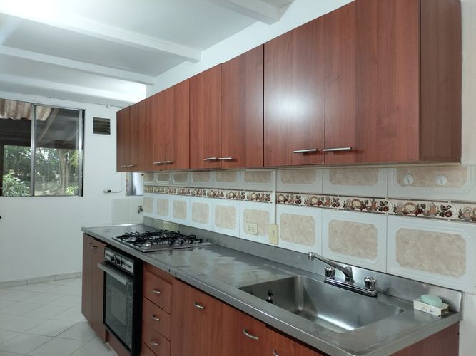Apartamento de 3 alcobas en arriendo en El Poblado, Medellín, 118 m² · foto 5 de 18