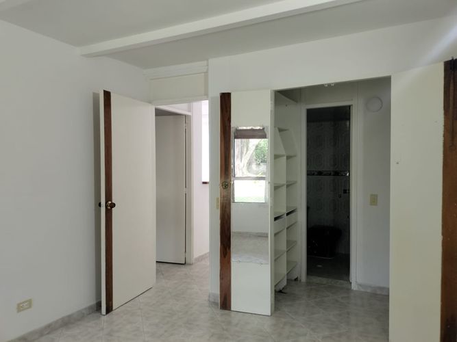 Apartamento de 3 alcobas en arriendo en El Poblado, Medellín, 118 m² · foto 8 de 18