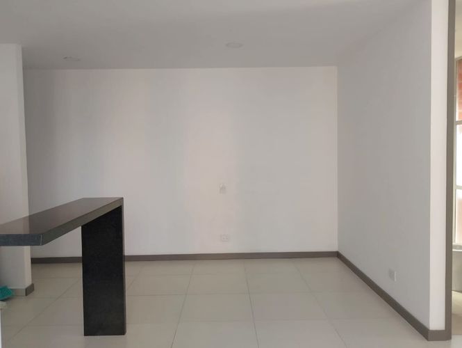 Apartamento de 3 alcobas en arriendo en Las Lomitas, Sabaneta, 76 m² · foto 2 de 19