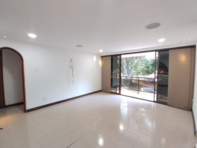 Casa de 3 alcobas en venta en San Joaquin, Cali, 380 m² · foto 3 de 20