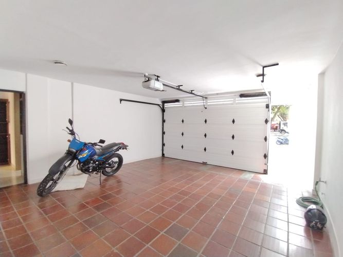 Casa de 3 alcobas en venta en San Joaquin, Cali, 380 m² · foto 8 de 20