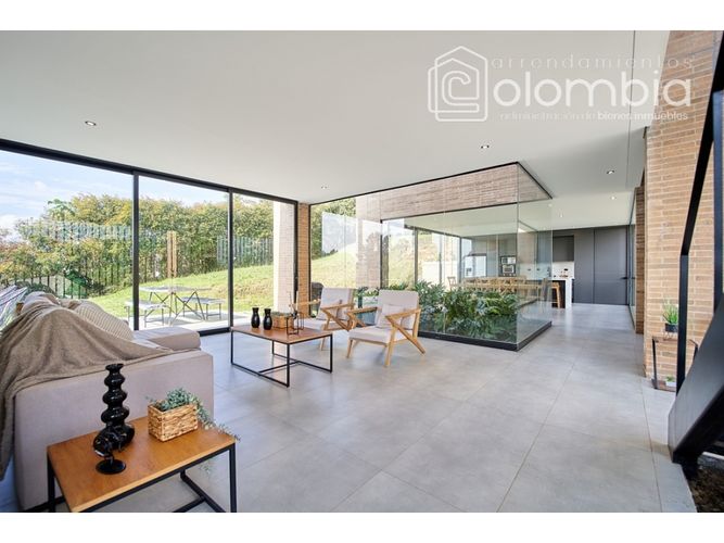 Casa de 3 alcobas en venta en Las Palmas, Envigado, 350 m² · foto 7 de 24