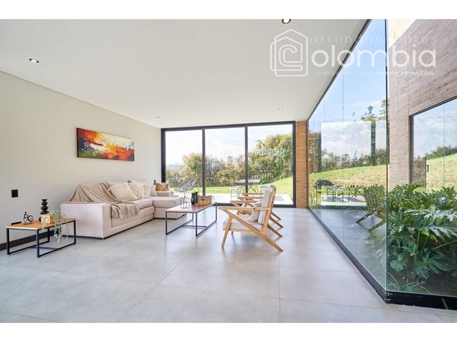 Casa de 3 alcobas en venta en Las Palmas, Envigado, 350 m² · foto 8 de 24