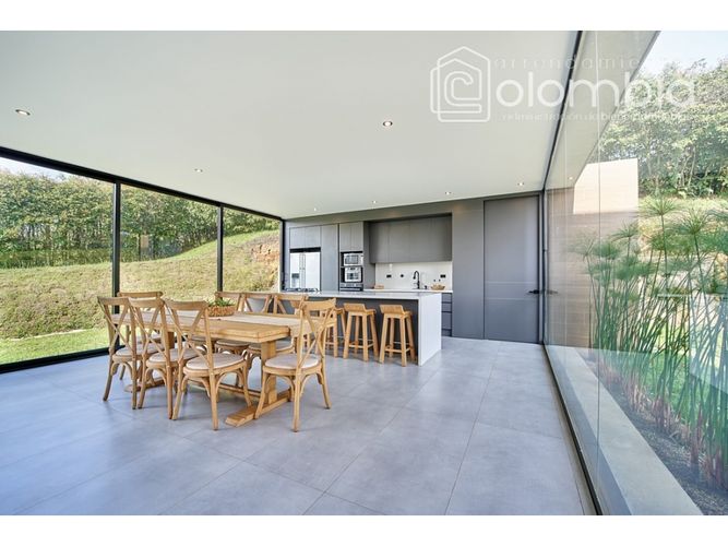 Casa de 3 alcobas en venta en Las Palmas, Envigado, 350 m² · foto 10 de 24