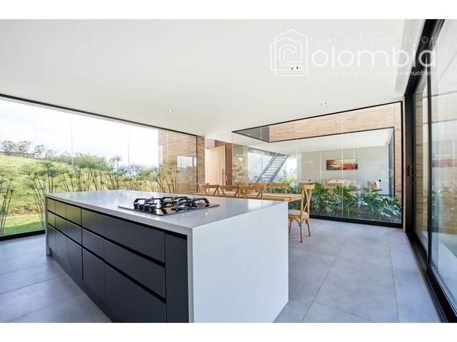 Casa de 3 alcobas en venta en Las Palmas, Envigado, 350 m² · foto 13 de 24
