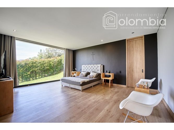 Casa de 3 alcobas en venta en Las Palmas, Envigado, 350 m² · foto 18 de 24
