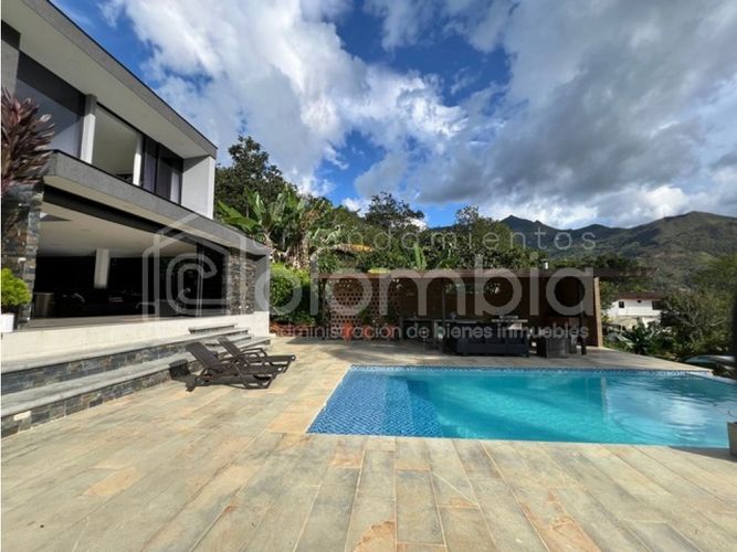 Finca en venta en Monta�Ita, Copacabana, 620 m² · foto 2 de 11