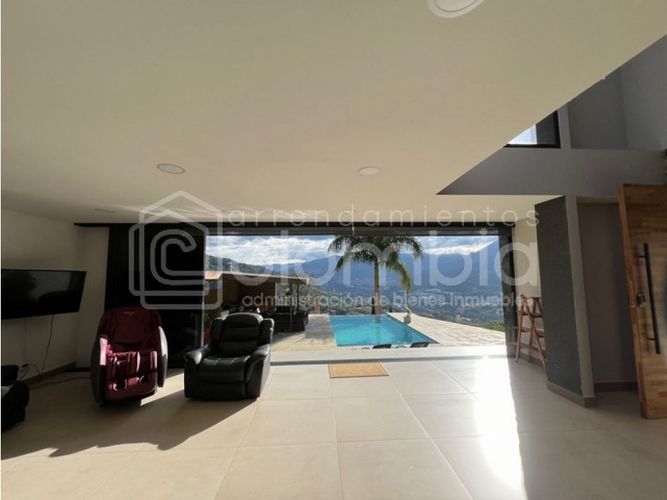Finca en venta en Monta�Ita, Copacabana, 620 m² · foto 3 de 11