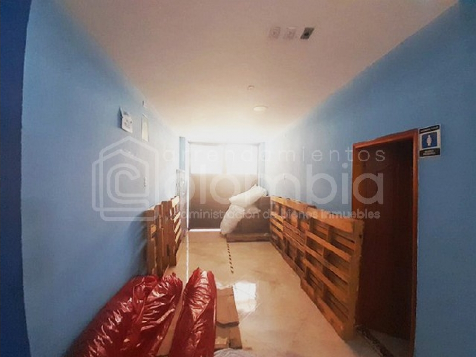 1BR Commercial Space in Los naranjos (184 m²) for Sale