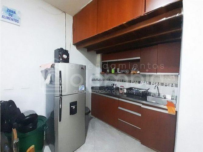 Local en venta en Los Naranjos, Itagüí, 184 m² · foto 6 de 8