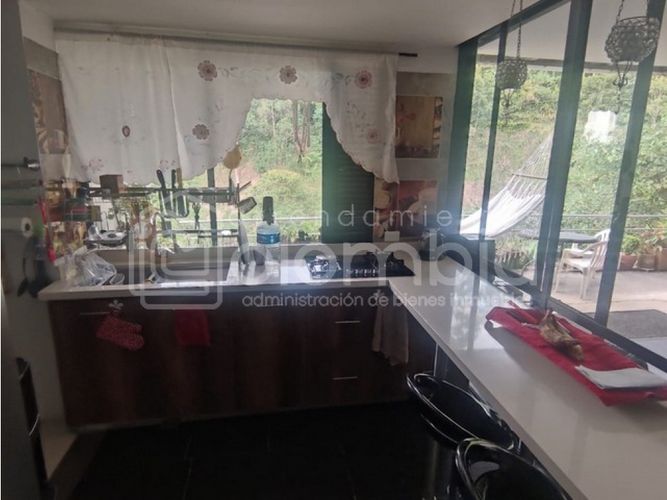 Casa de 7 alcobas en venta en La Tablaza, La Estrella, 520 m² · foto 13 de 24