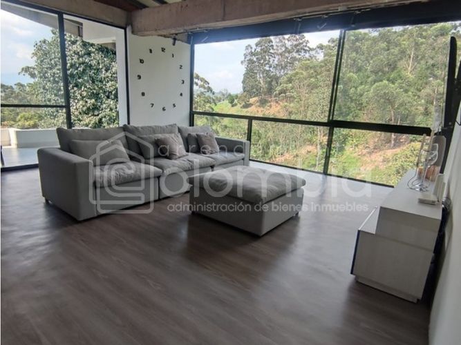 Casa de 7 alcobas en venta en La Tablaza, La Estrella, 520 m² · foto 16 de 24