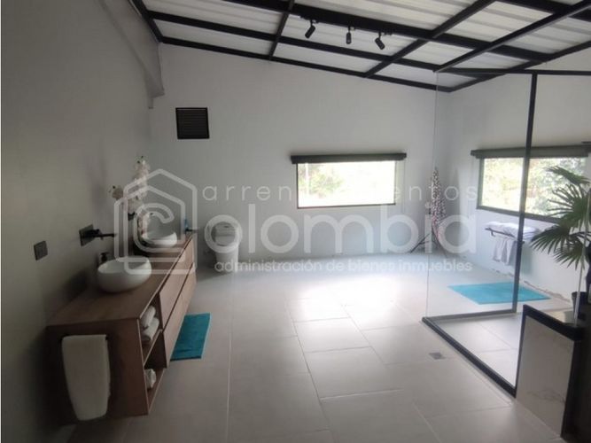 Casa de 7 alcobas en venta en La Tablaza, La Estrella, 520 m² · foto 23 de 24