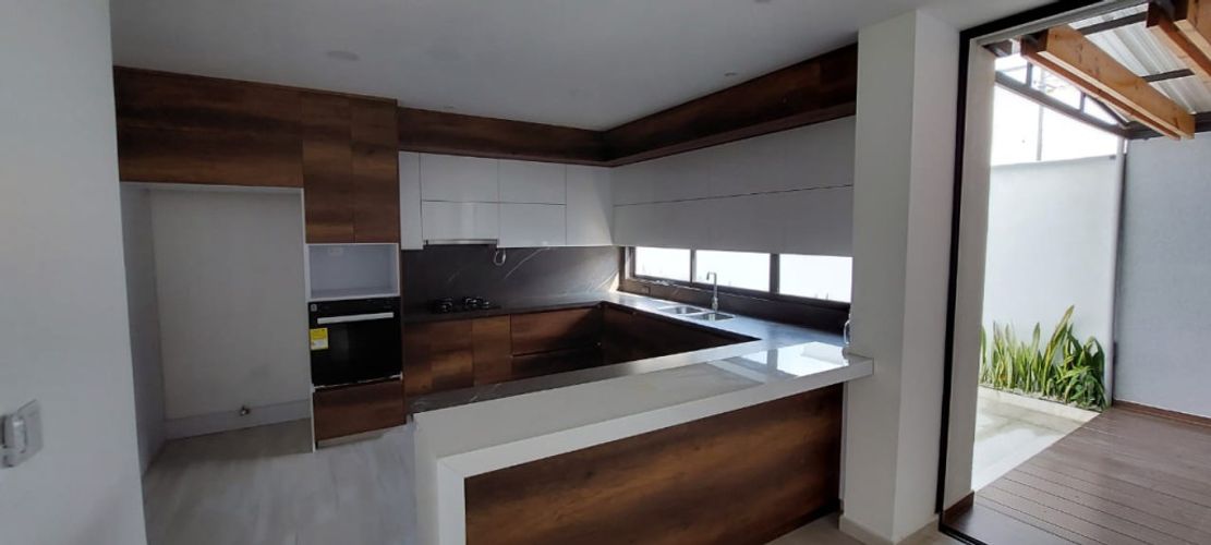 Casa de 5 alcobas en venta en Alfaguara, Jamundí, 540 m² · foto 4 de 17