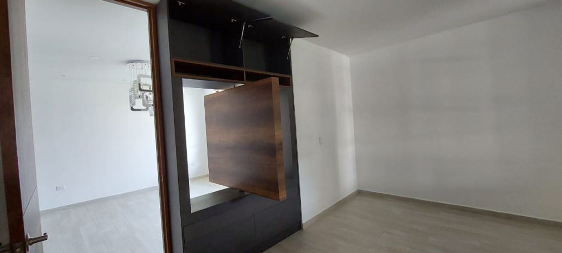 Casa de 5 alcobas en venta en Alfaguara, Jamundí, 540 m² · foto 6 de 17