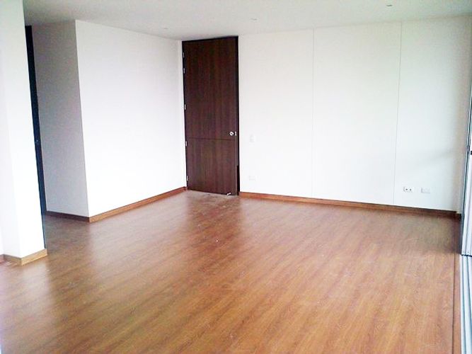 Apartamento de 2 alcobas en arriendo en El Poblado, Medellín, 103 m² · foto 2 de 12