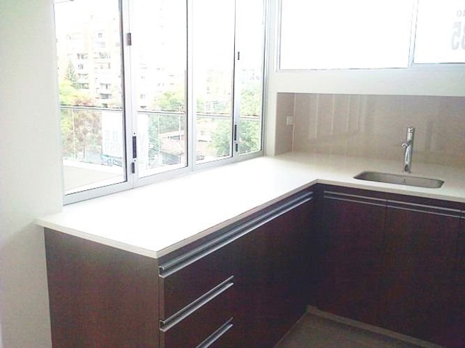 Apartamento de 2 alcobas en arriendo en El Poblado, Medellín, 103 m² · foto 4 de 12
