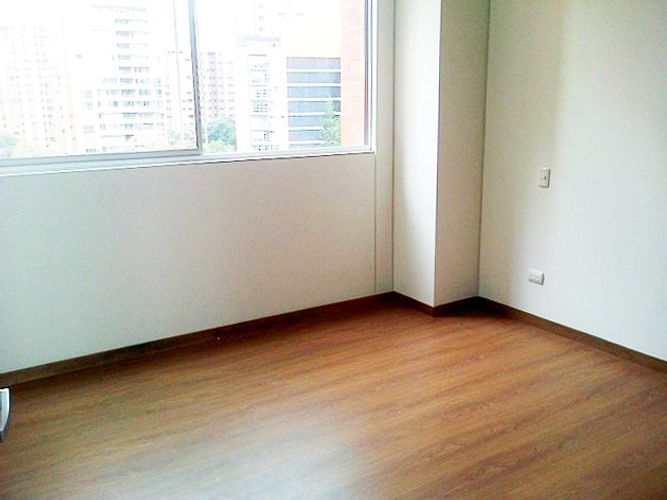 Apartamento de 2 alcobas en arriendo en El Poblado, Medellín, 103 m² · foto 10 de 12