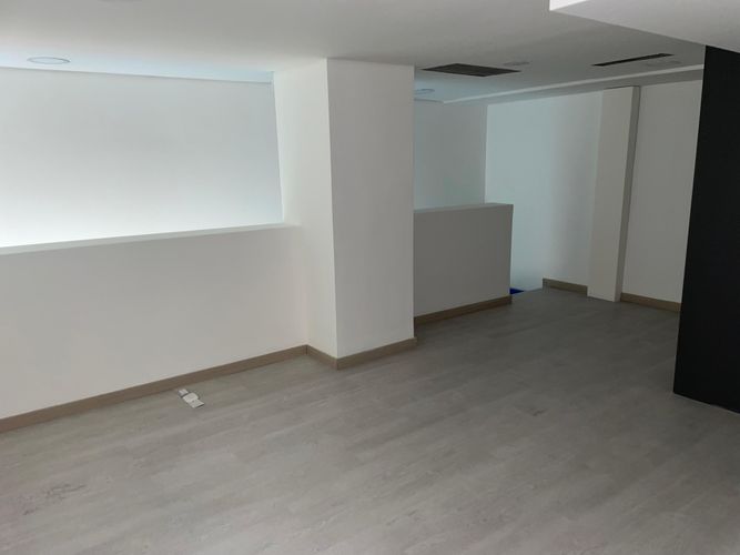 Local en arriendo en El Poblado, Medellín, 79 m² · foto 3 de 3