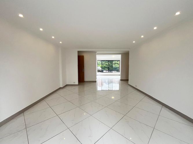 Apartamento de 3 alcobas en arriendo en El Poblado, Medellín, 168 m² · foto 4 de 19