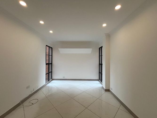 Apartamento de 3 alcobas en arriendo en El Poblado, Medellín, 168 m² · foto 9 de 19