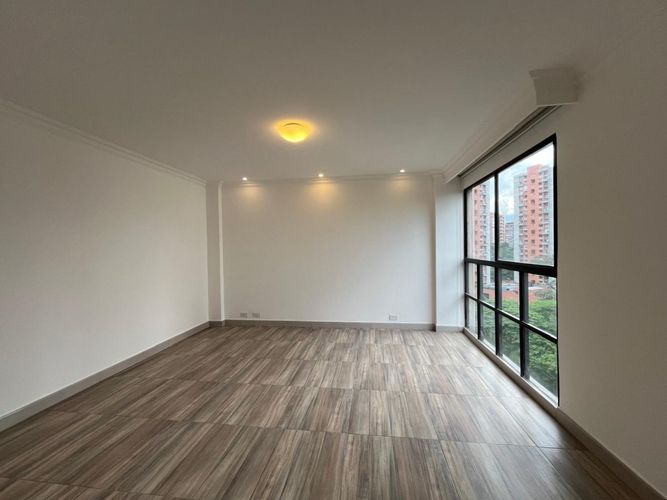 Apartamento de 3 alcobas en arriendo en El Poblado, Medellín, 168 m² · foto 12 de 19