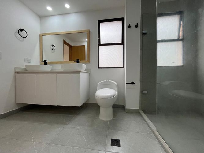 Apartamento de 3 alcobas en arriendo en El Poblado, Medellín, 168 m² · foto 19 de 19