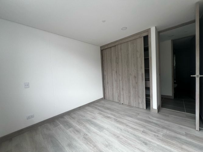 Apartamento de 3 alcobas en arriendo en Loma Benedictinos, Envigado, 115 m² · foto 10 de 16