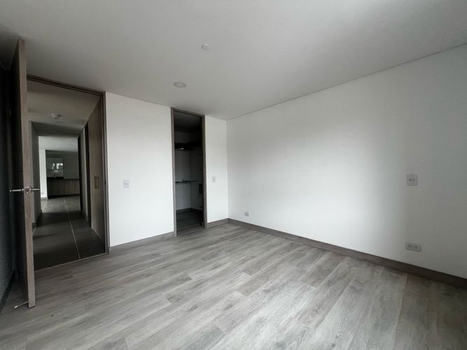 Apartamento de 3 alcobas en arriendo en Loma Benedictinos, Envigado, 115 m² · foto 12 de 16