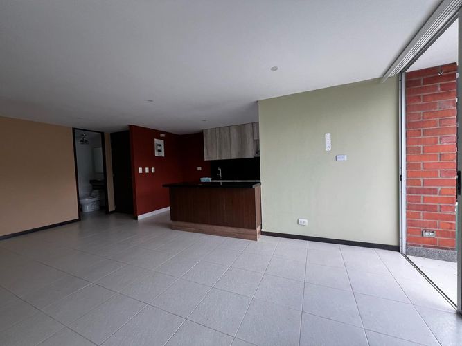 Apartamento de 3 alcobas en arriendo en Cumbres, Envigado, 80 m² · foto 3 de 18