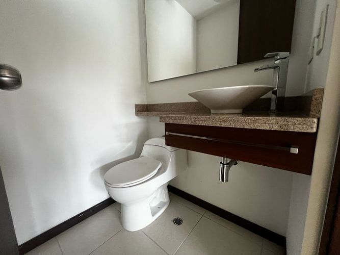 Apartamento de 3 alcobas en arriendo en Cumbres, Envigado, 80 m² · foto 17 de 18