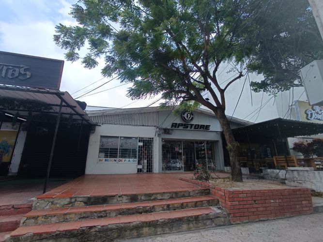 Casa en venta en Los Alpes, Barranquilla, 450 m² · foto 4 de 4