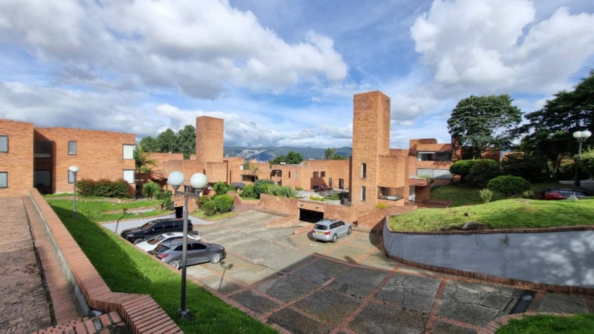 Apartamento en venta en Altos De Suba, Bogotá · foto 2 de 24