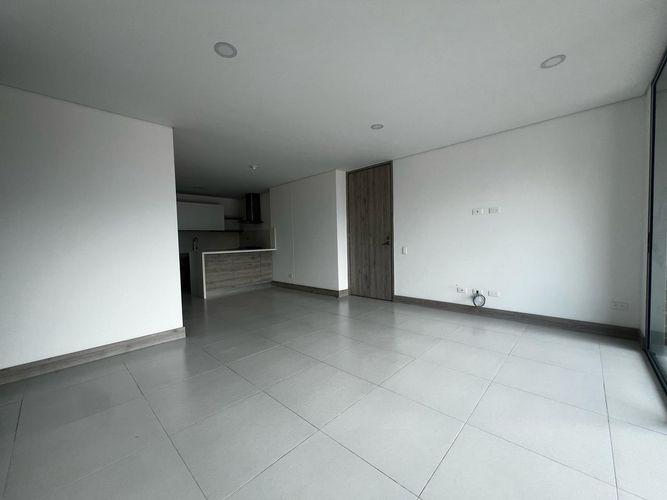 Apartamento de 3 alcobas en arriendo en Montessori, Envigado, 97 m² · foto 4 de 17