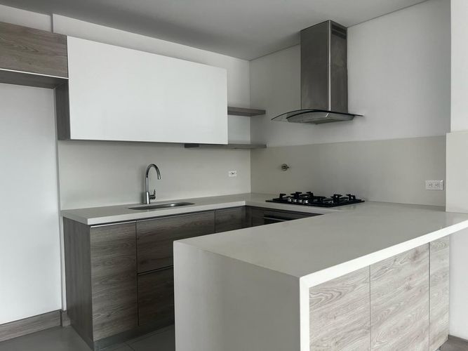 Apartamento de 3 alcobas en arriendo en Montessori, Envigado, 97 m² · foto 7 de 17