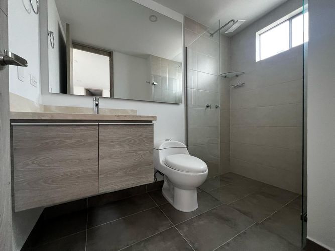 Apartamento de 3 alcobas en arriendo en Montessori, Envigado, 97 m² · foto 17 de 17