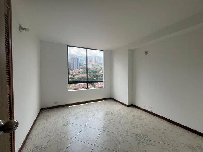 Apartamento de 3 alcobas en arriendo en El Poblado, Medellín, 154 m² · foto 10 de 18